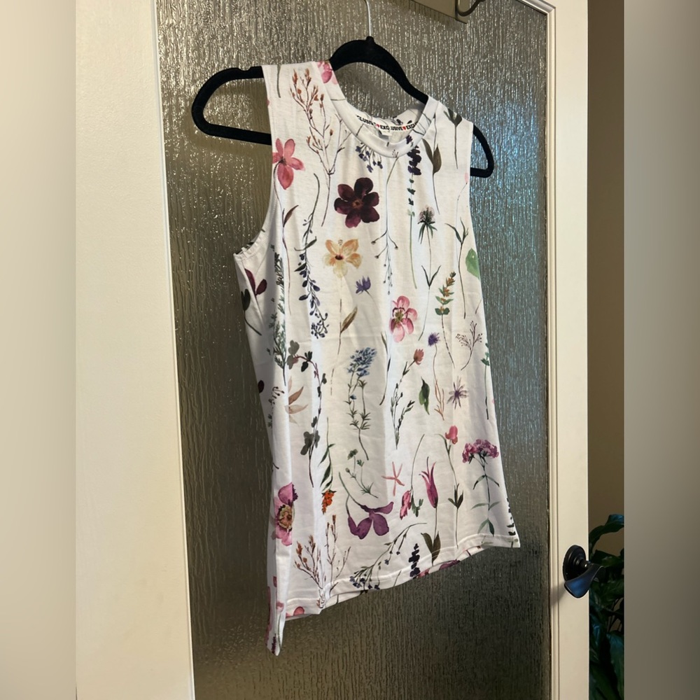 NWT Beautiful TLULY Sleeveless Top